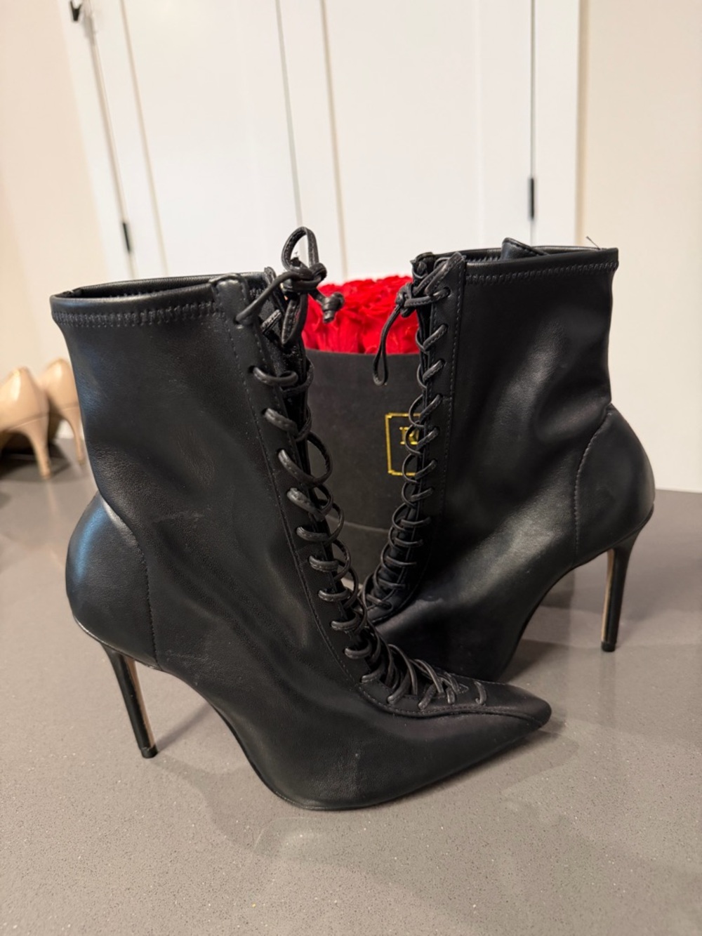 Schutz TENNIE Bootie Lace Up Stiletto Ankle Boot Black Size 7.5 Victorian Chic - Picture 3 of 15
